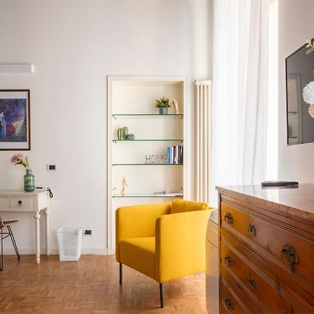 Charming Joivy Flat Next To Duomo Di Комо Екстер'єр фото
